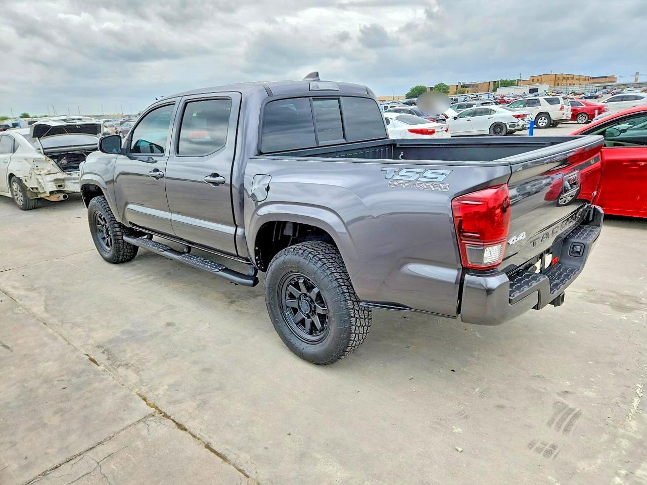 2023 Toyota Tacoma Double Cab - Фото 2