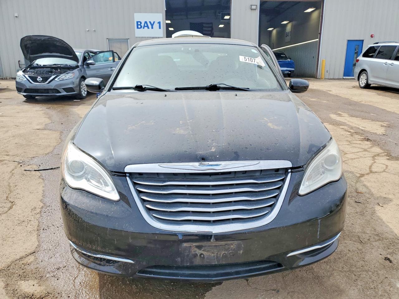 2013 Chrysler 200 Touring - Image 5