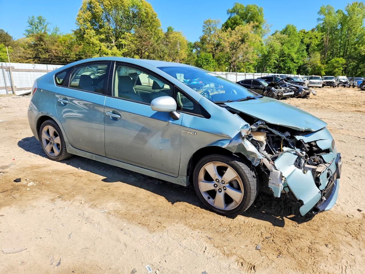 2014 Toyota Prius Five - Image 4