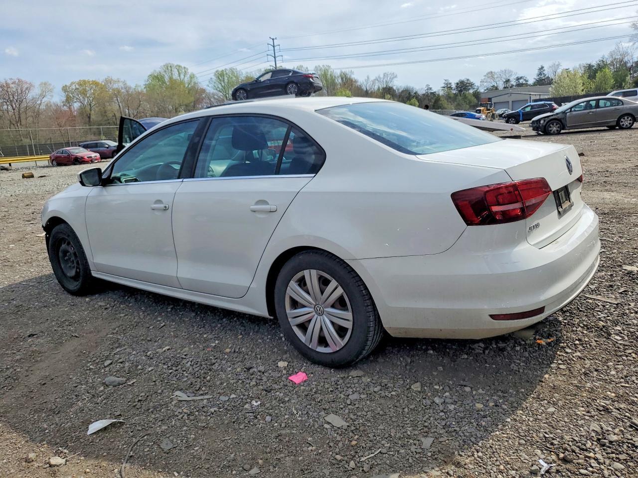 2017 Volkswagen Jetta S - Фото 2