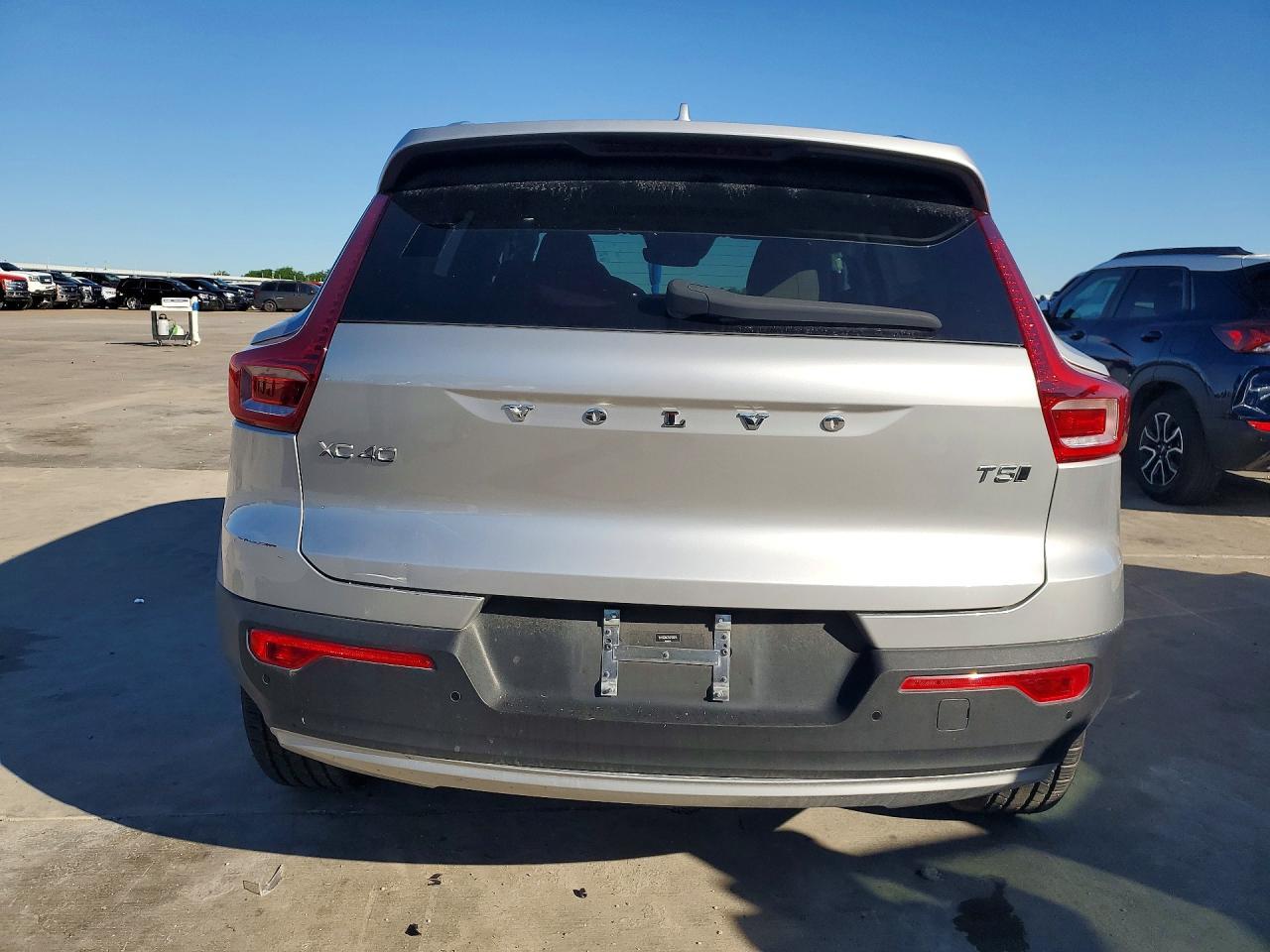 2019 Volvo Xc40 T5 Momentum - Фото 6