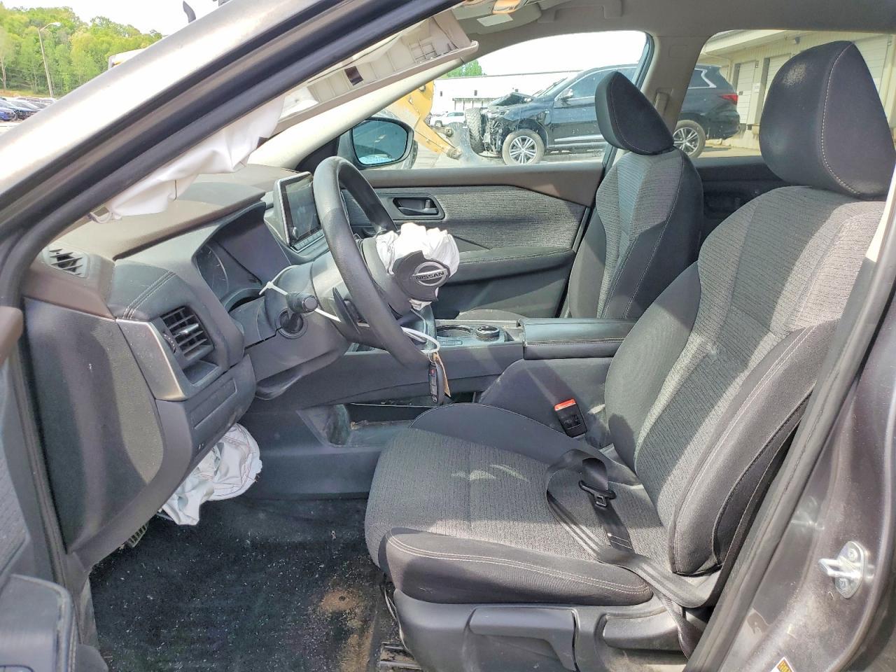2021 Nissan Rogue - Image 7