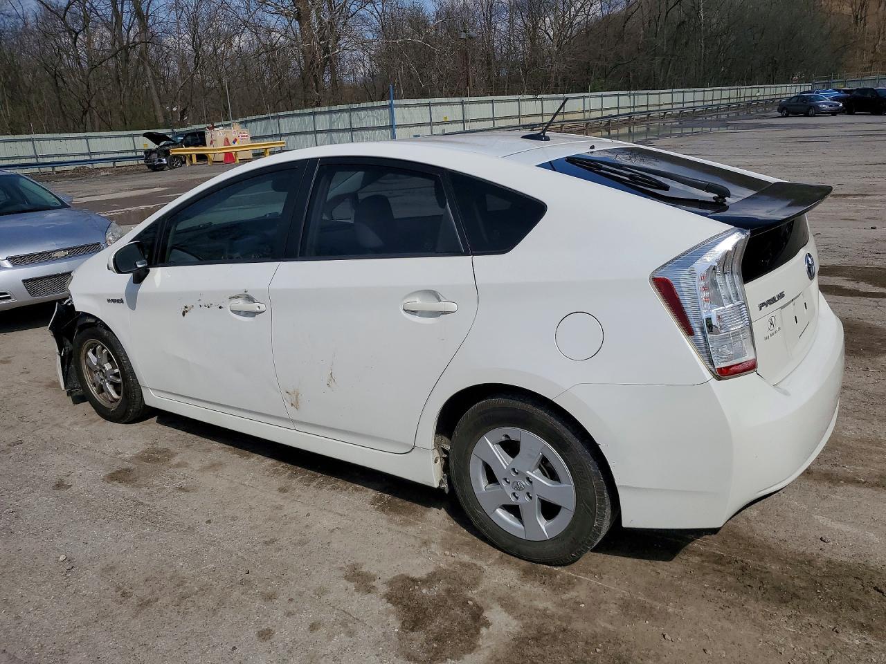2010 Toyota Prius Iv - Фото 2