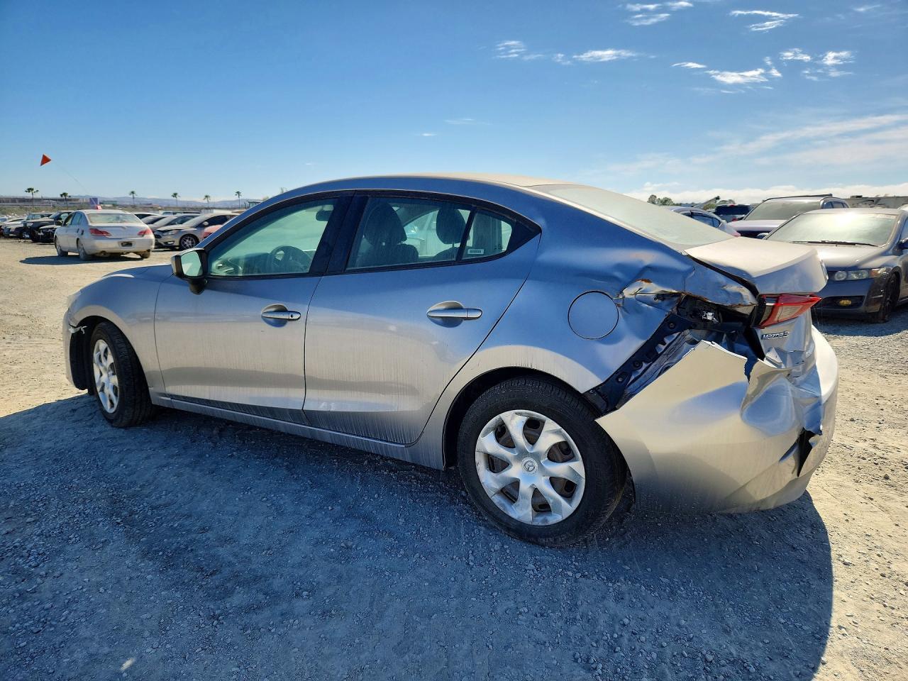 2015 Mazda 3 Sport - Фото 2