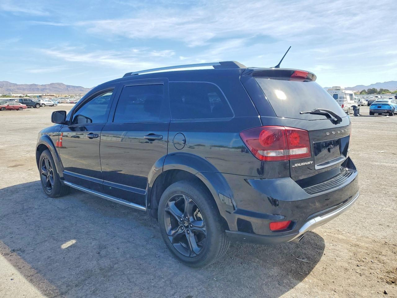 2018 Dodge Journey Crossroad - Фото 2