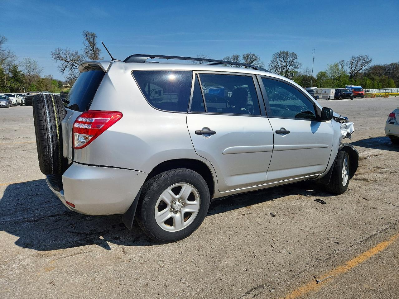 2011 Toyota Rav4 Base - Фото 3