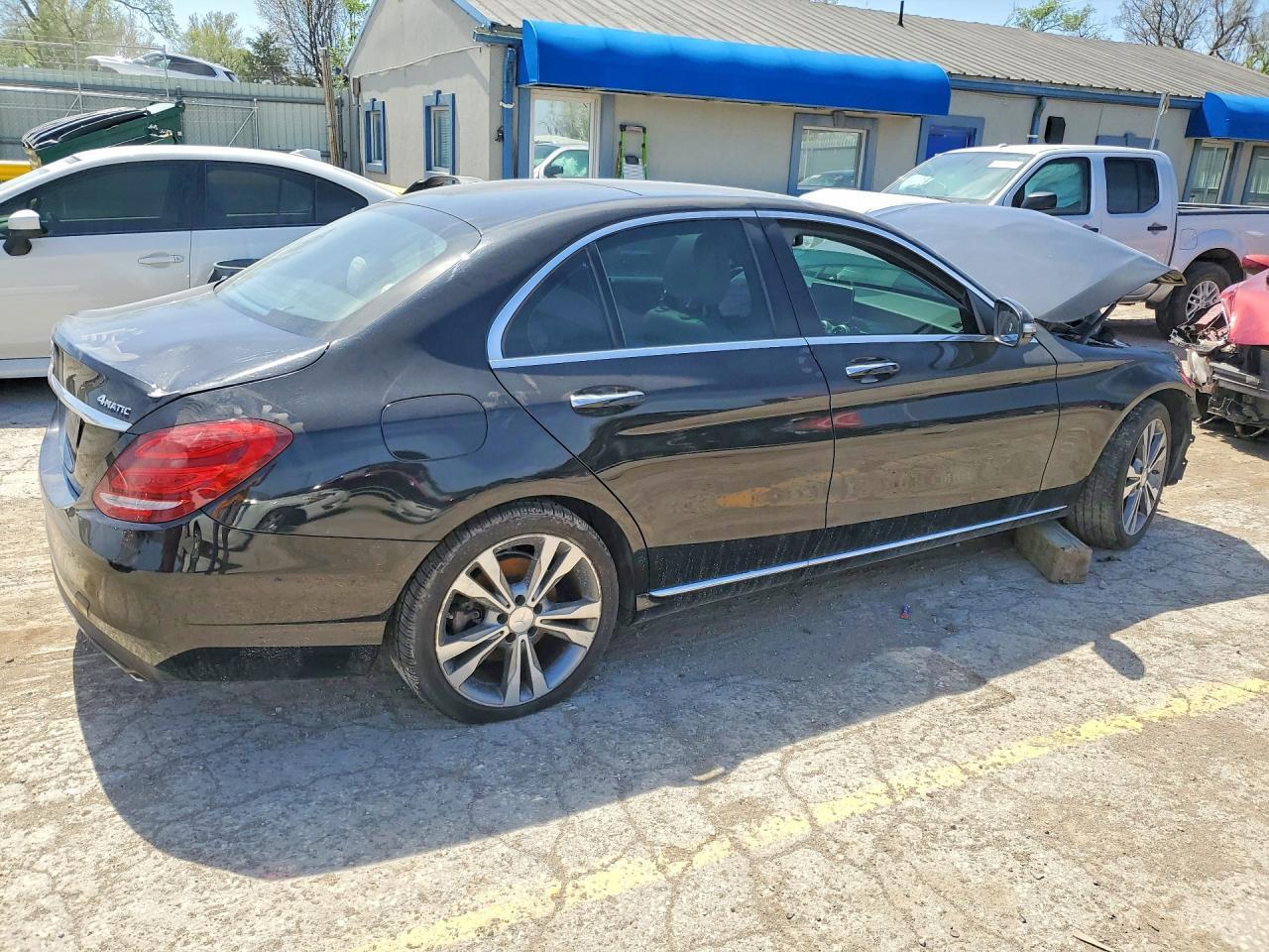 2015 Mercedes-Benz C 300 4Matic - Фото 3