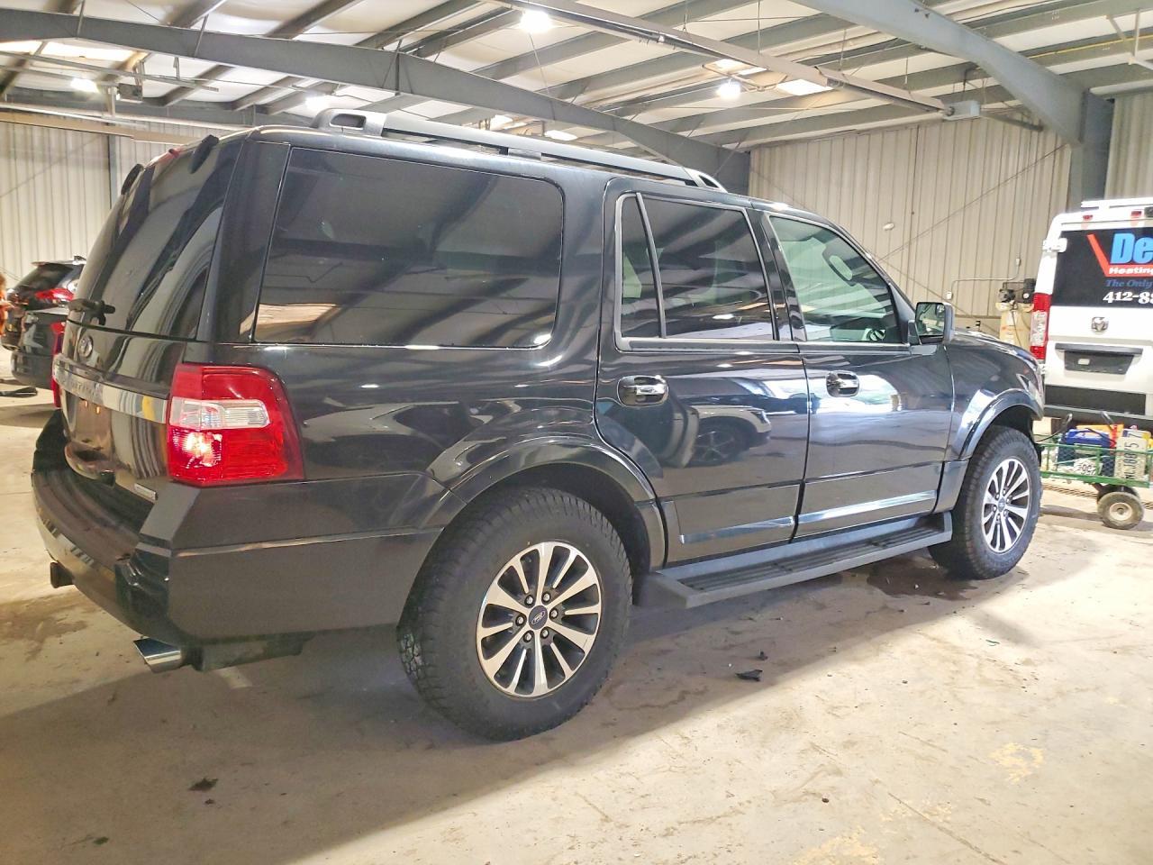 2015 Ford Expedition Xlt - Image 3