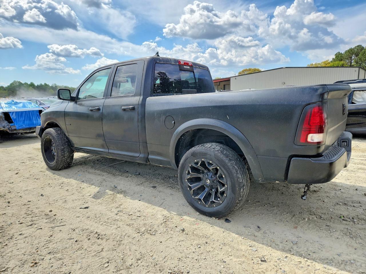 2019 Ram 1500 Classic Slt - Image 2