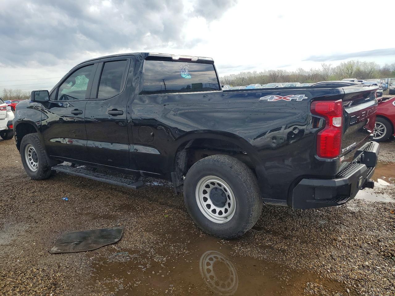 2019 Chevrolet Silverado K1500 - Фото 2