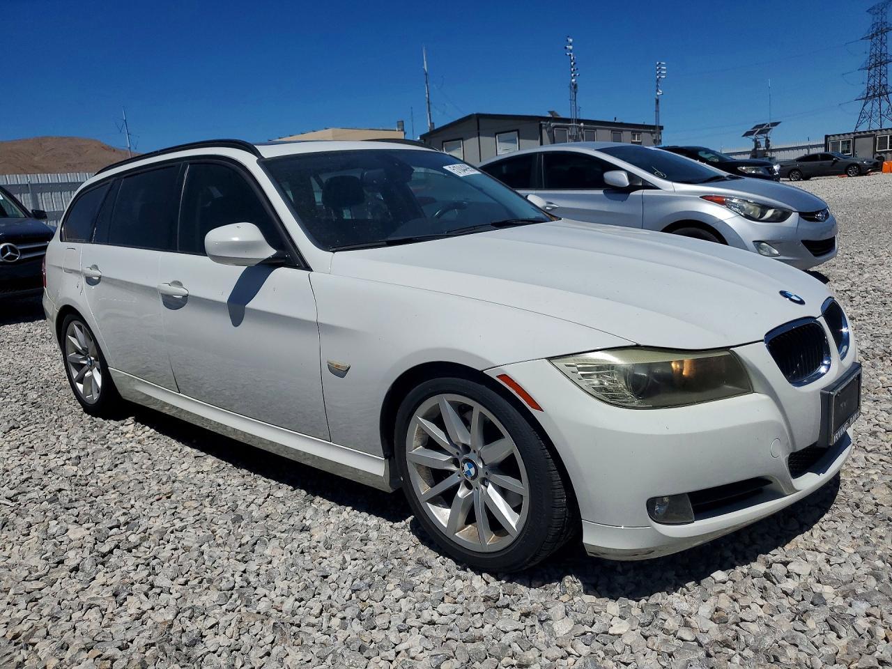 2011 BMW 328 I - Фото 4