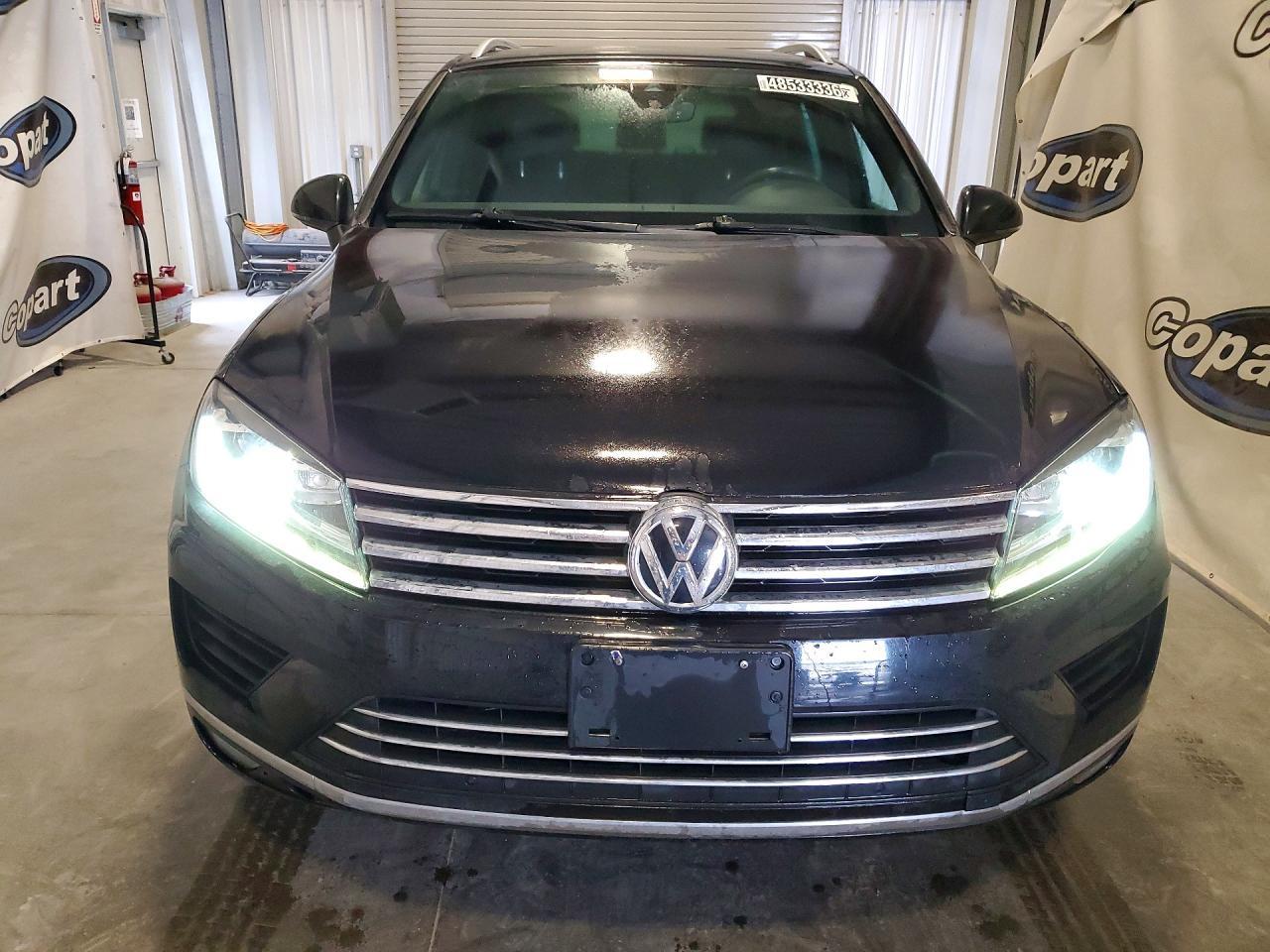 2017 Volkswagen Touareg Wolfsburg - Image 5