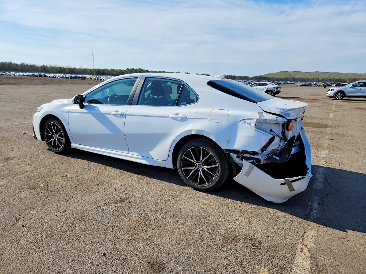 2021 Toyota Camry Se - Image 2