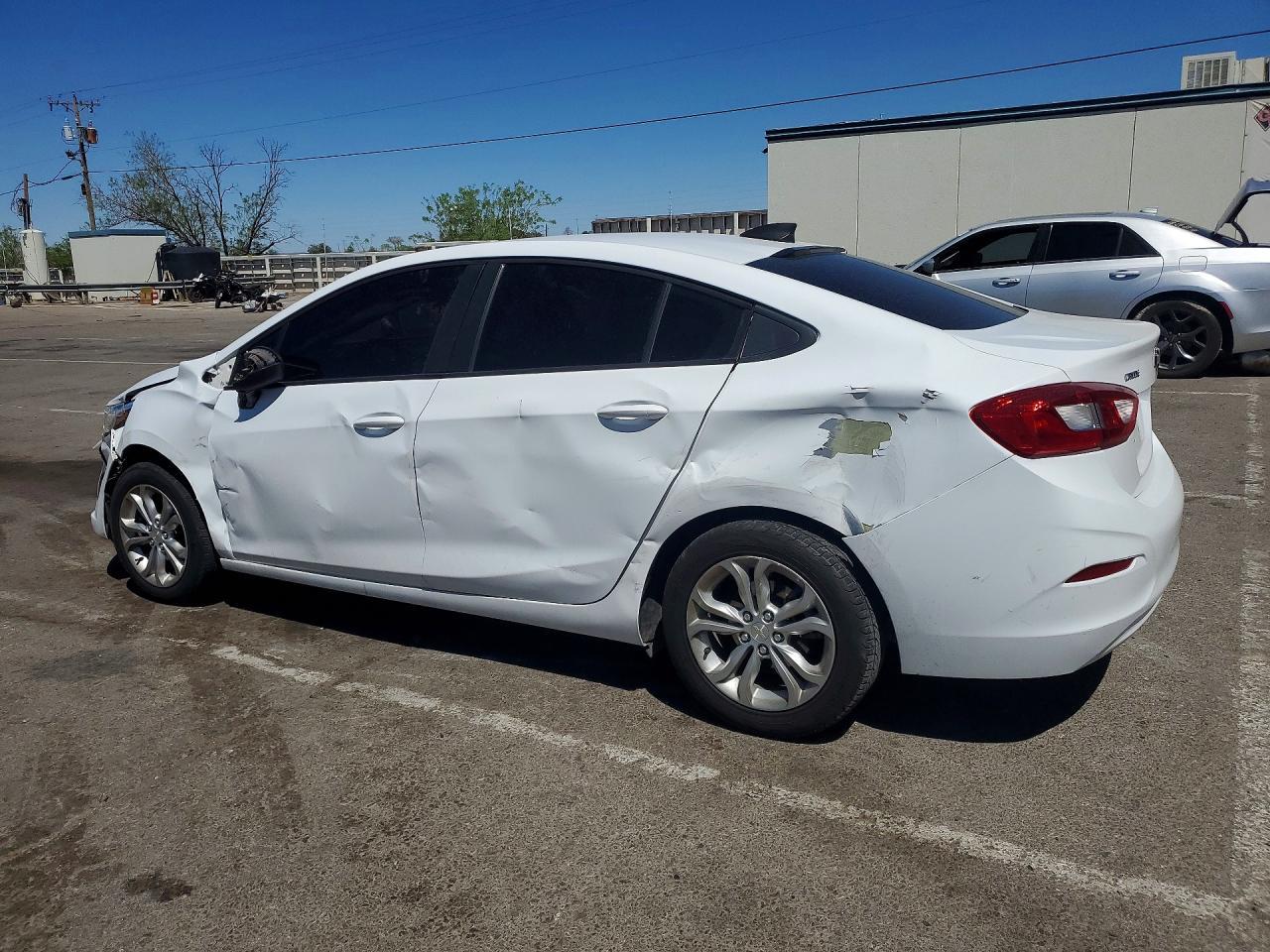 2019 Chevrolet Cruze Ls - Фото 2