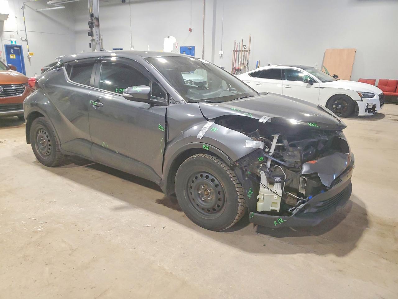 2018 Toyota C-Hr Xle - Image 4