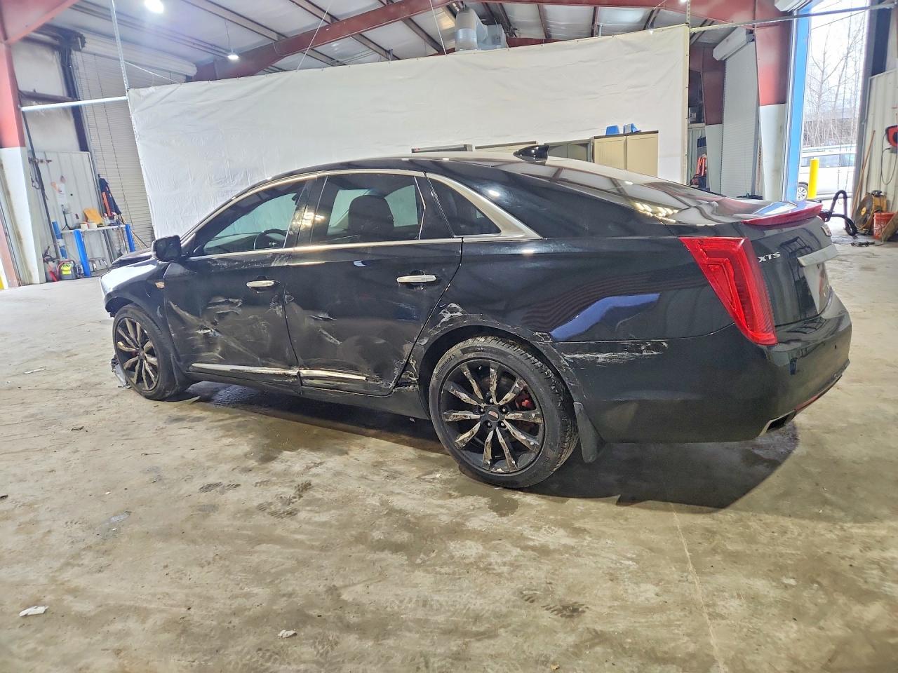 2017 Cadillac Xts Luxury - Image 2