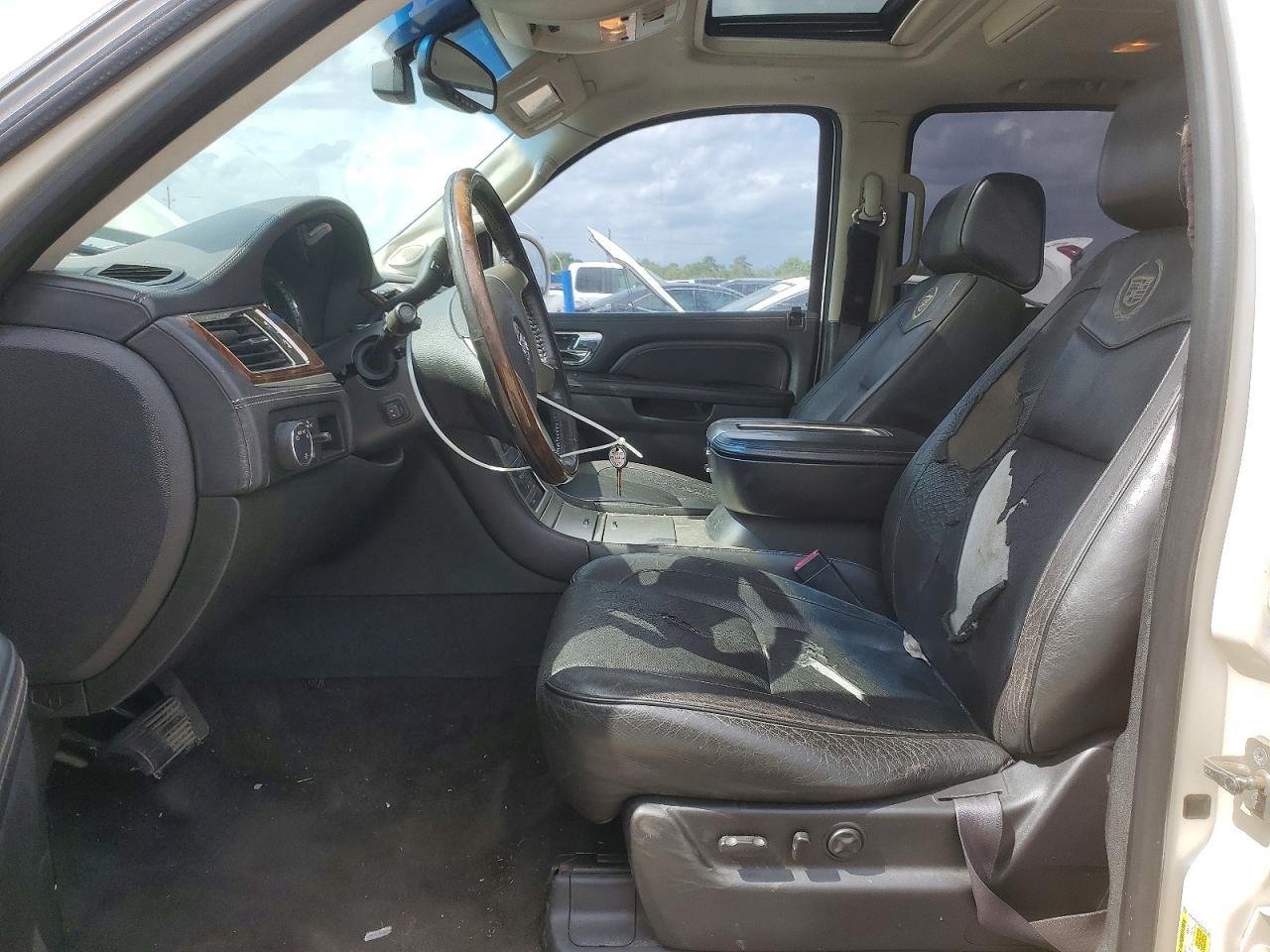 2013 Cadillac Escalade Esv Platinum - Image 7