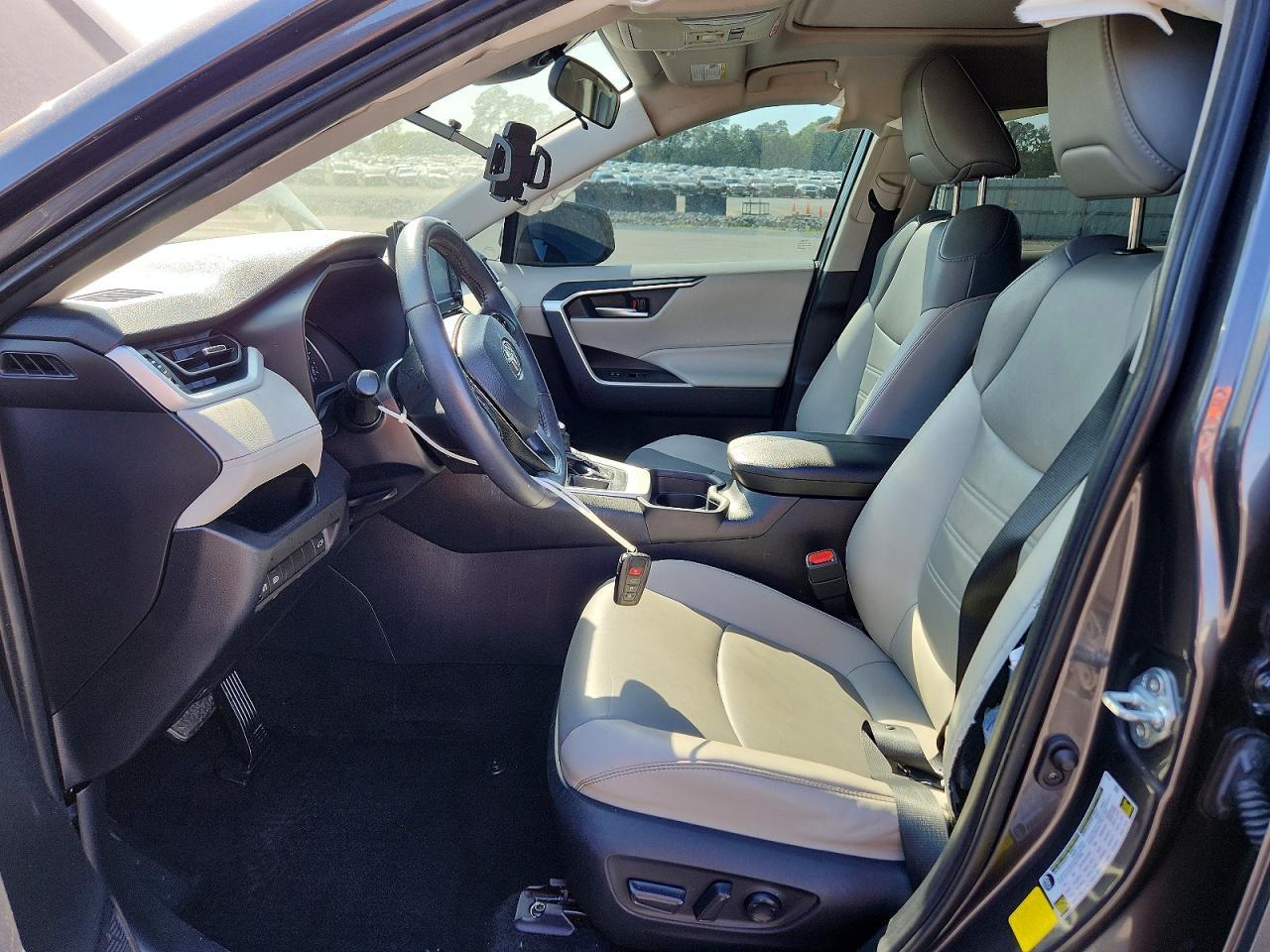 2021 Toyota Rav4 Xle Premium - Image 7