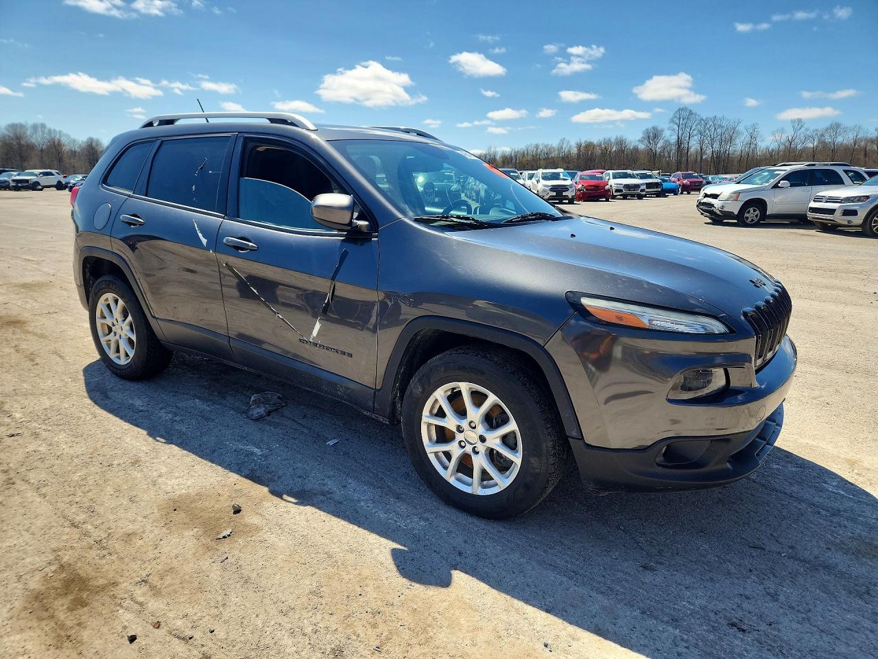 2015 Jeep Cherokee Latitude - Image 4