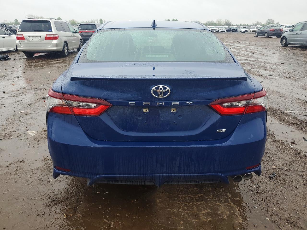 2024 Toyota Camry Se - Image 6