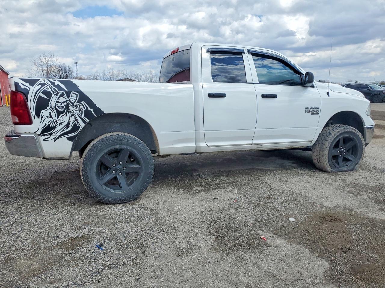2019 Ram 1500 Classic Tradesman - Image 3