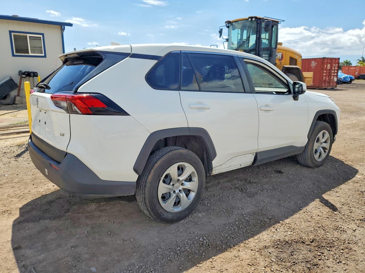 2022 Toyota Rav4 Le - Image 3
