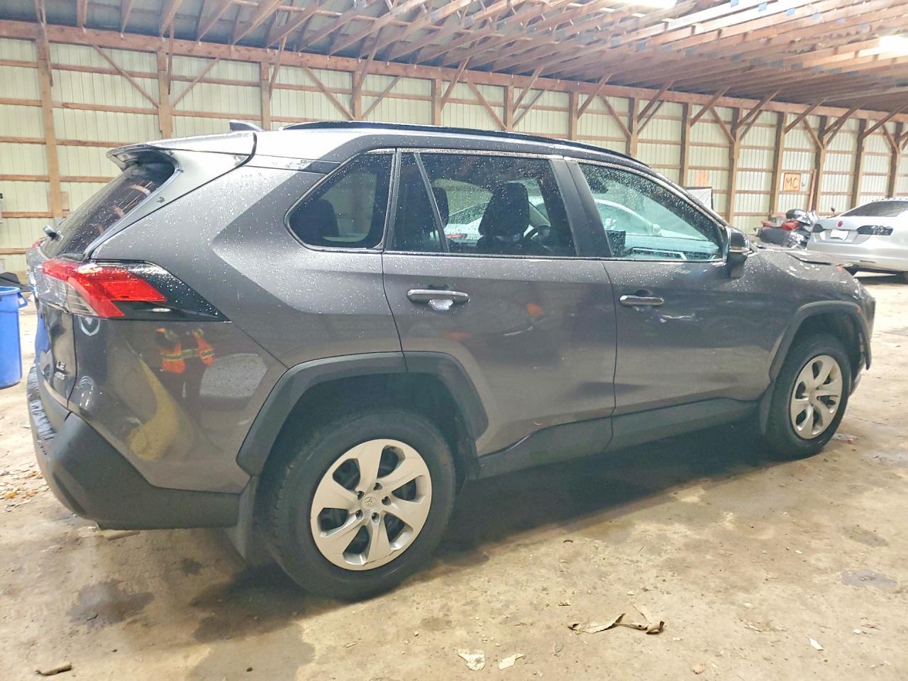 2021 Toyota Rav4 Le - Image 3