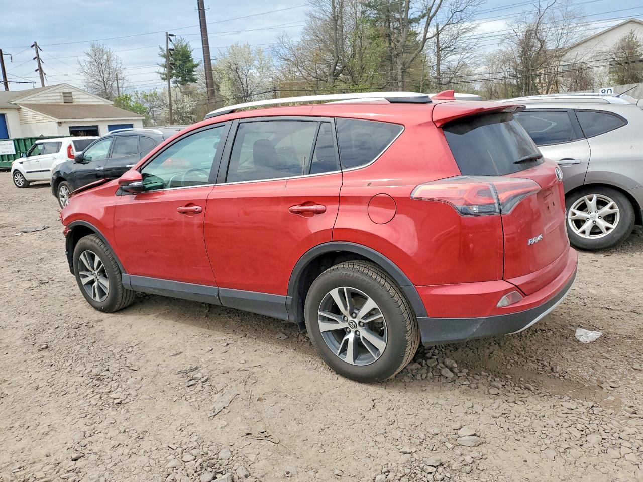 2016 Toyota Rav4 Xle - Image 2