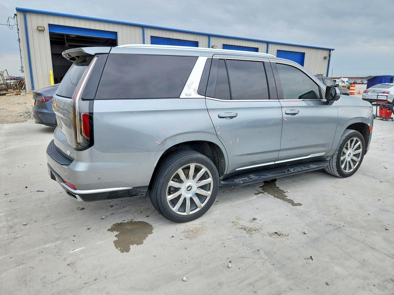 2023 Cadillac Escalade Premium Luxury - Фото 3