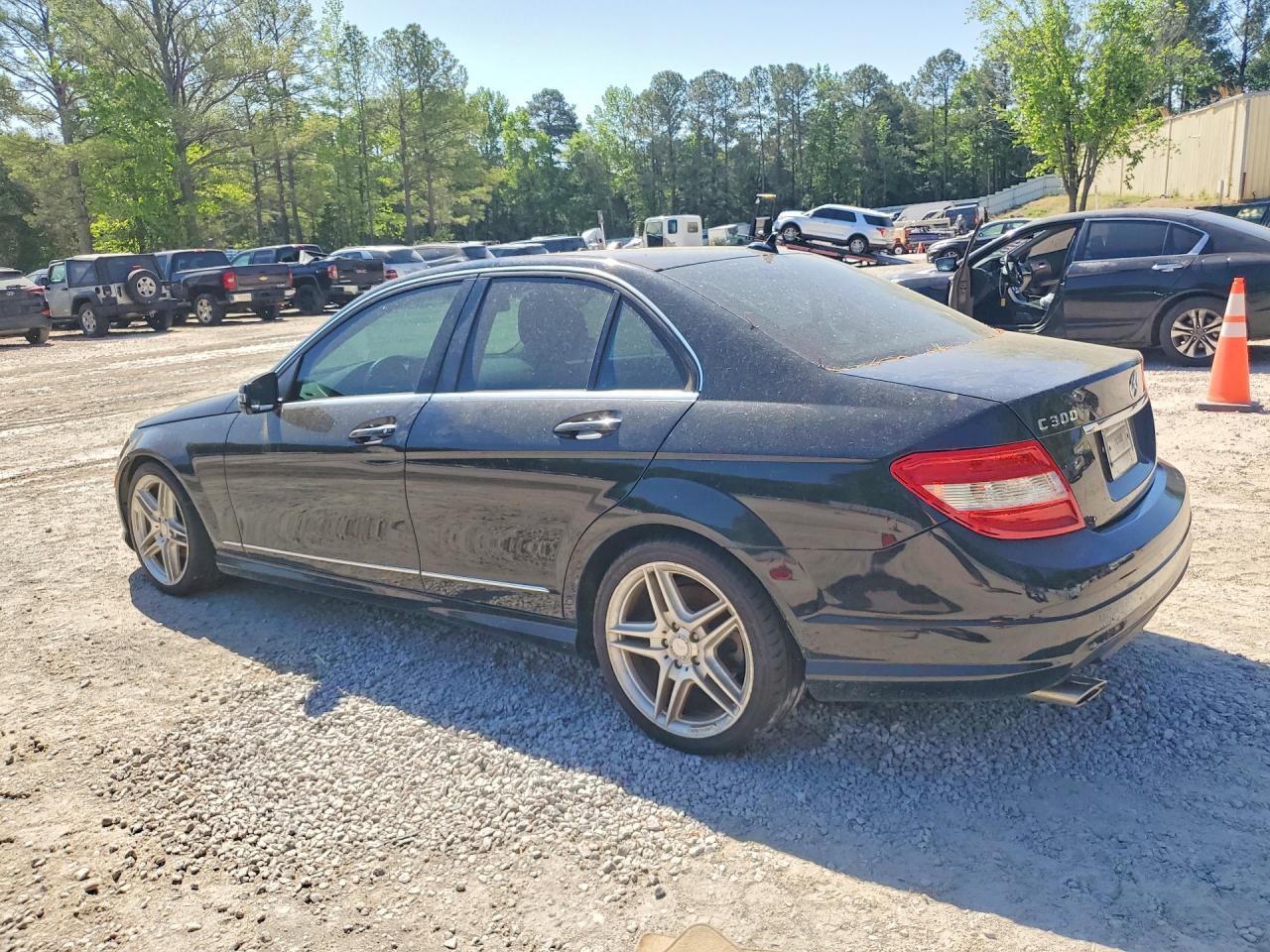 2010 Mercedes-Benz C 300 - Image 2