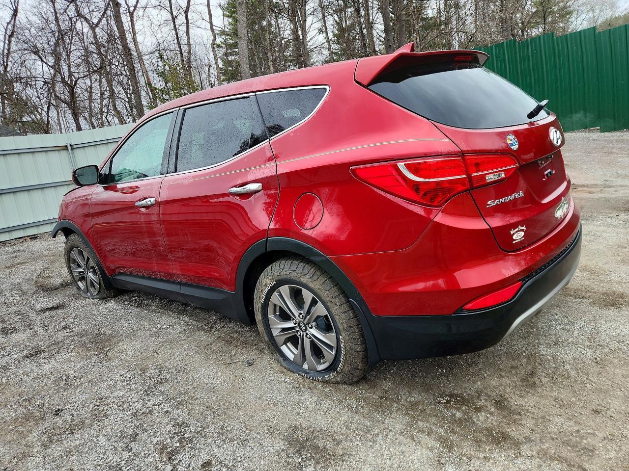 2015 Hyundai Santa Fe Sport 2.4L - Image 2