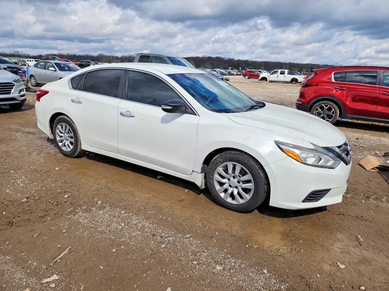 2017 Nissan Altima 2.5 S - Фото 4
