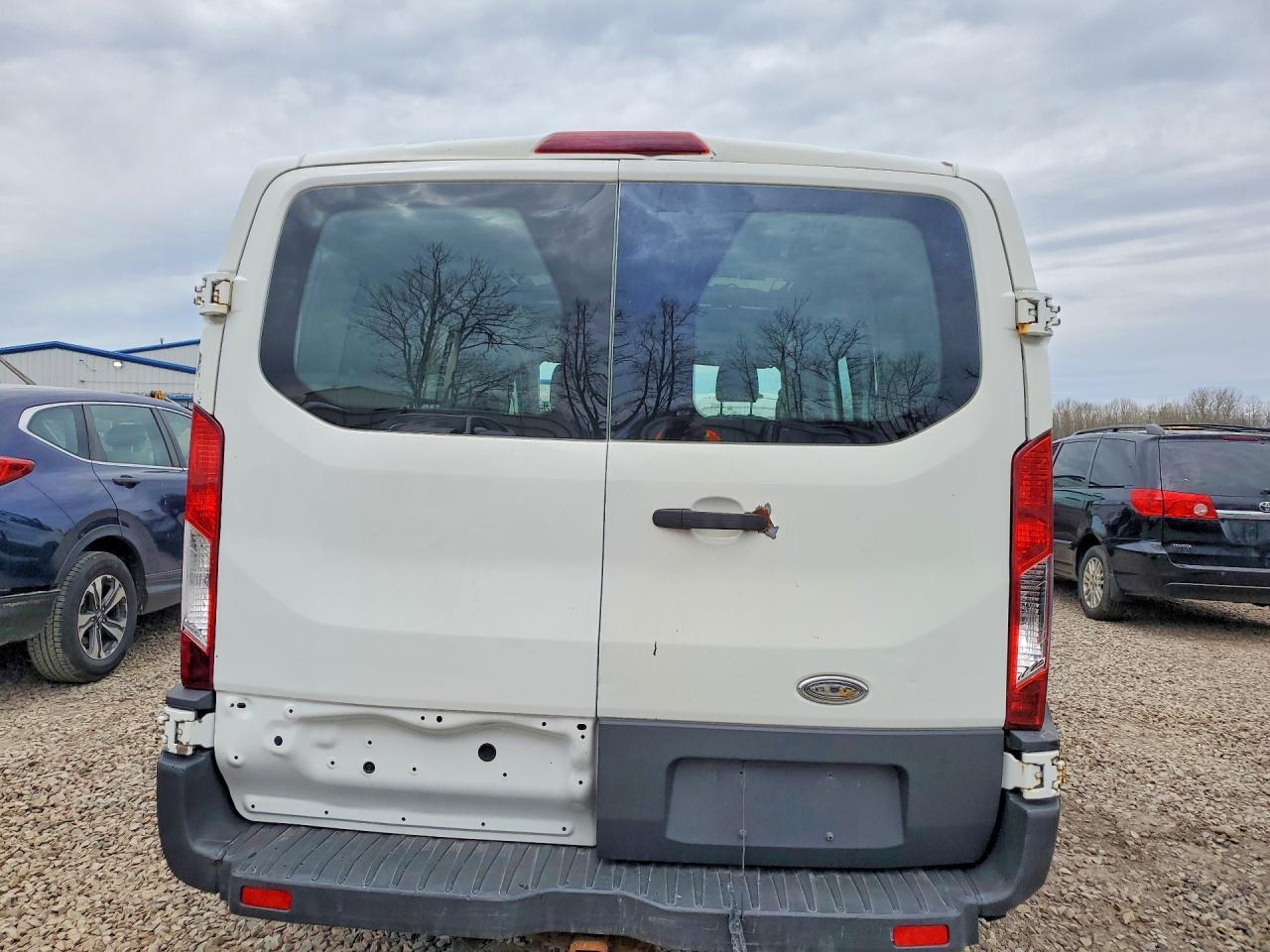 2015 Ford Transit 250 Delivery Van - Image 6