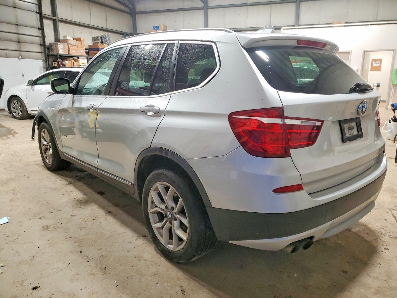 2011 BMW X3 xDrive28I - Фото 2