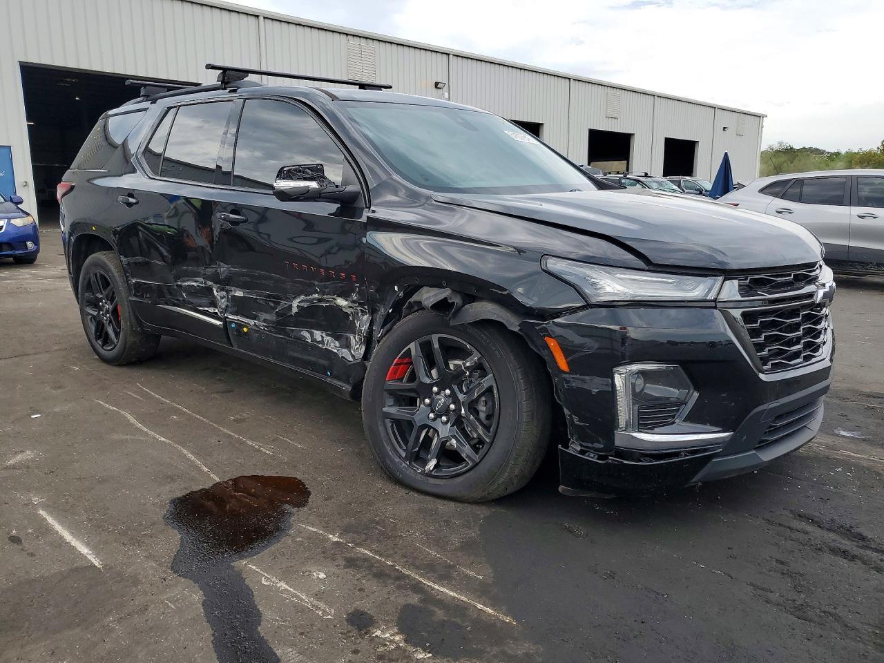 2022 Chevrolet Traverse Premier - Image 4