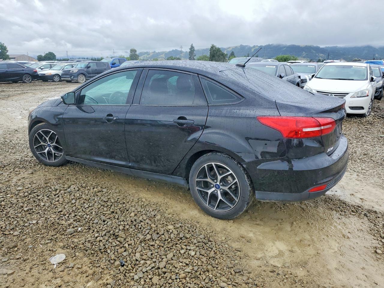 2018 Ford Focus Sel - Фото 2