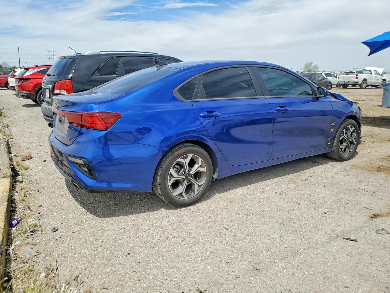 2021 Kia Forte Lxs - Фото 3