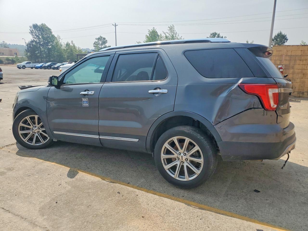 2017 Ford Explorer Limited - Фото 2