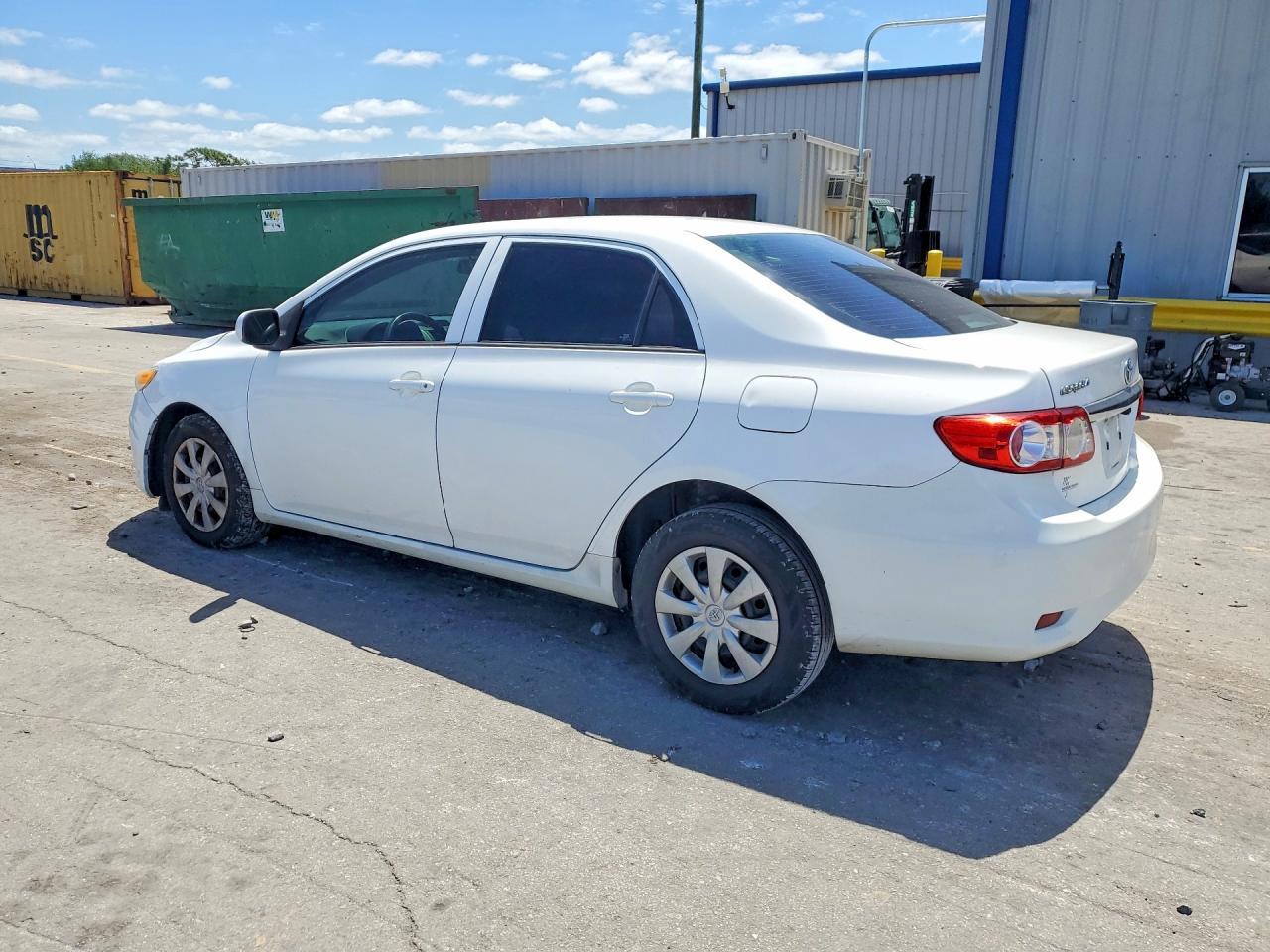 2013 Toyota Corolla L - Фото 2