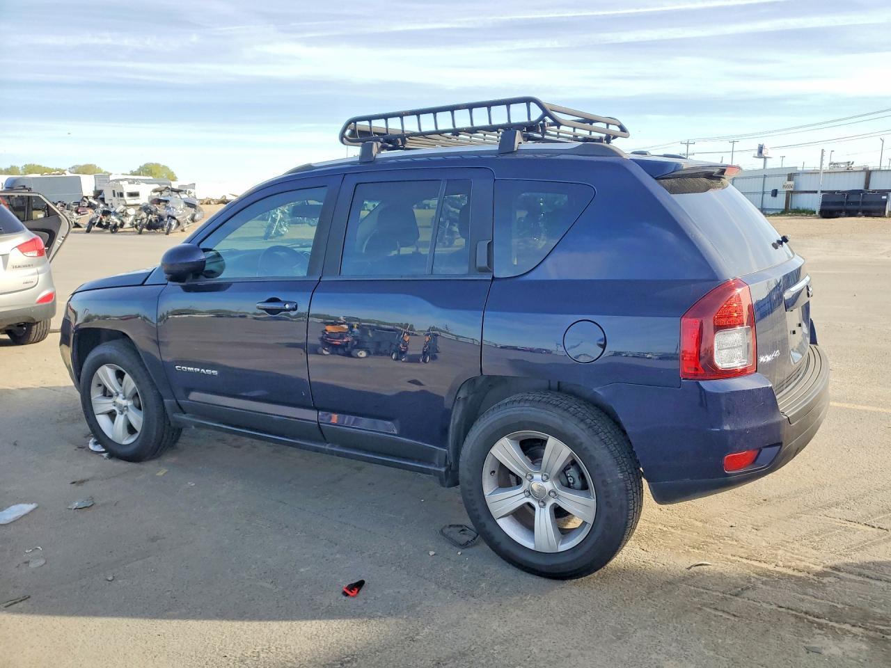 2016 Jeep Compass Latitude - Фото 2