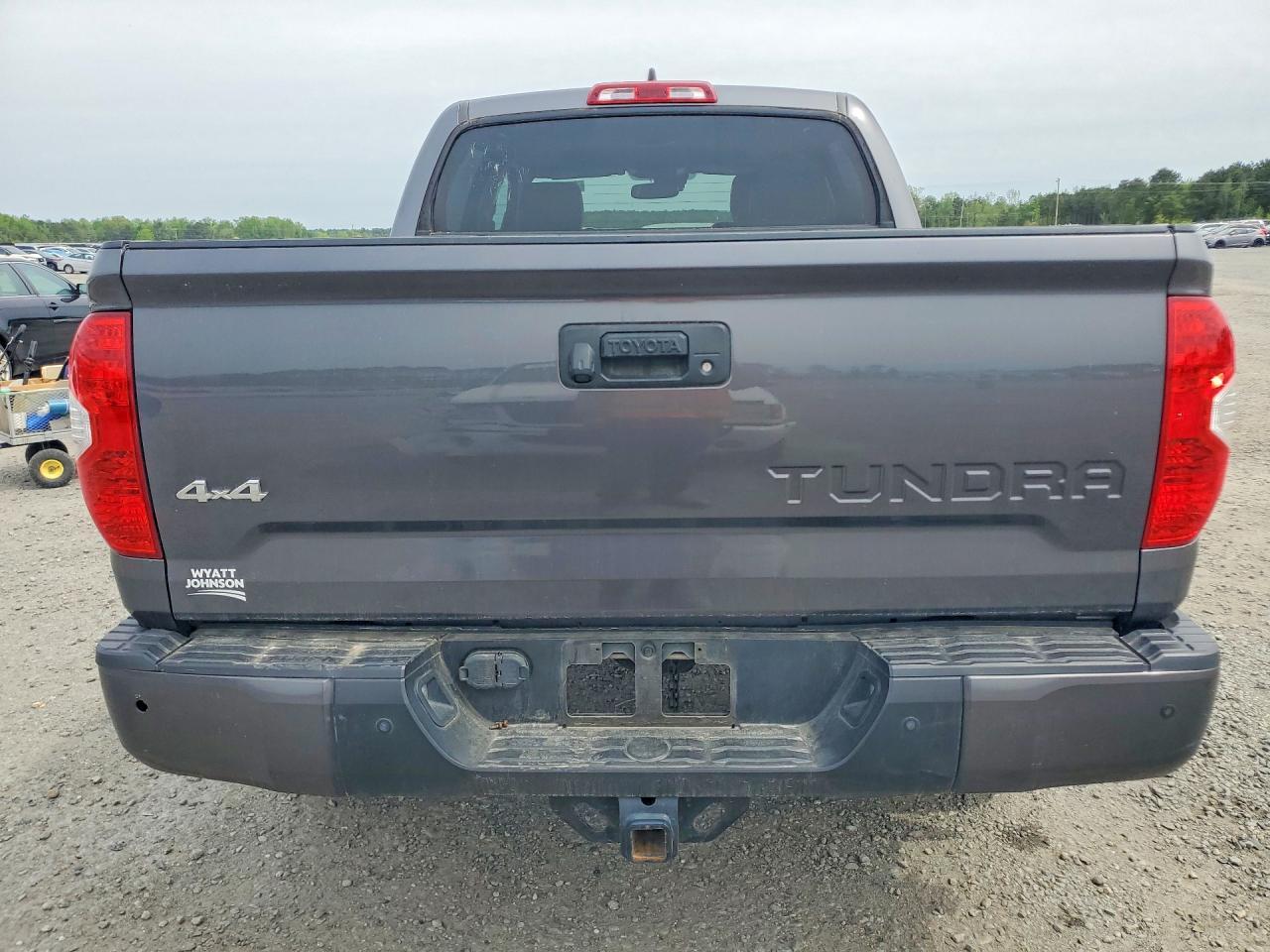 2021 Toyota Tundra Platinum - Фото 6