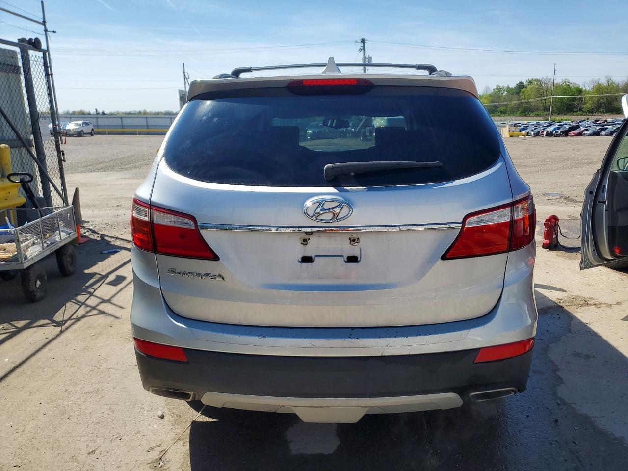 2016 Hyundai Santa Fe Se - Image 6