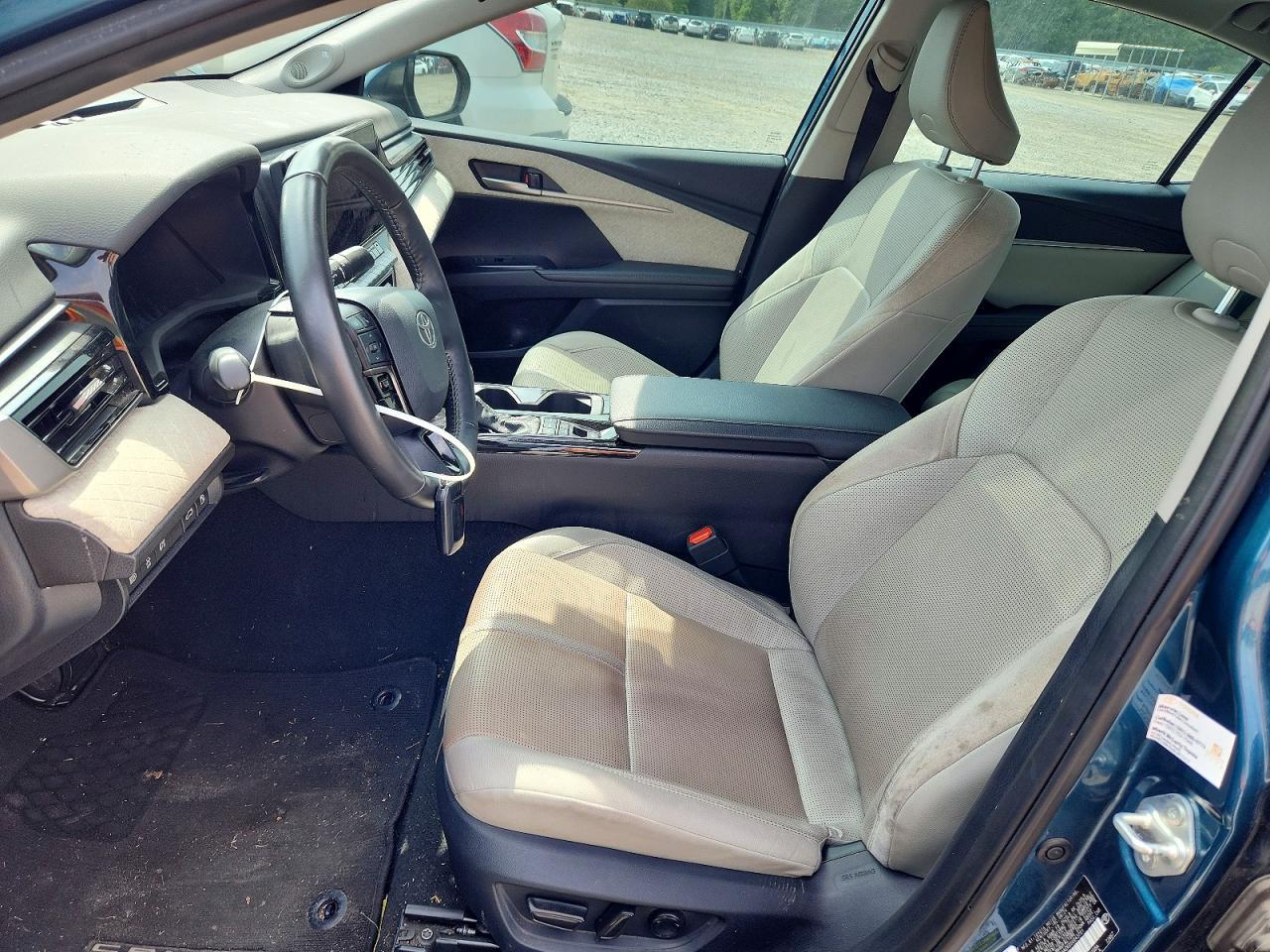 2025 Toyota Camry Xle - Image 7