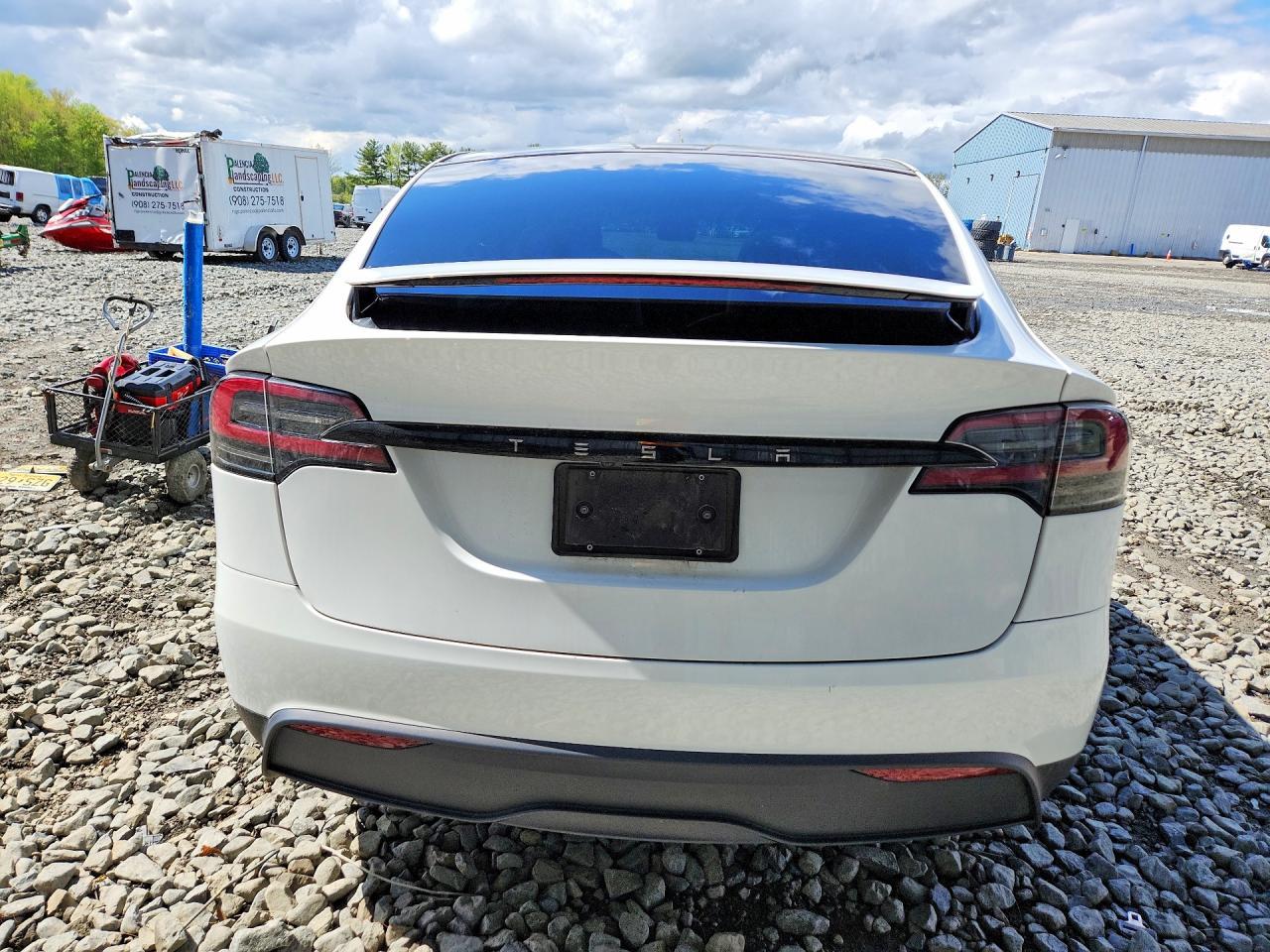 2023 Tesla Model X - Image 6