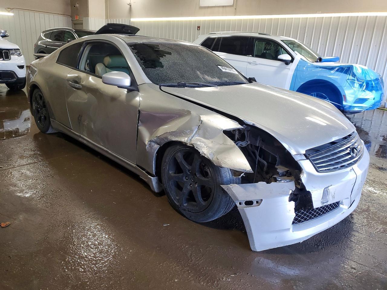 2004 Infiniti G35 Base - Фото 4
