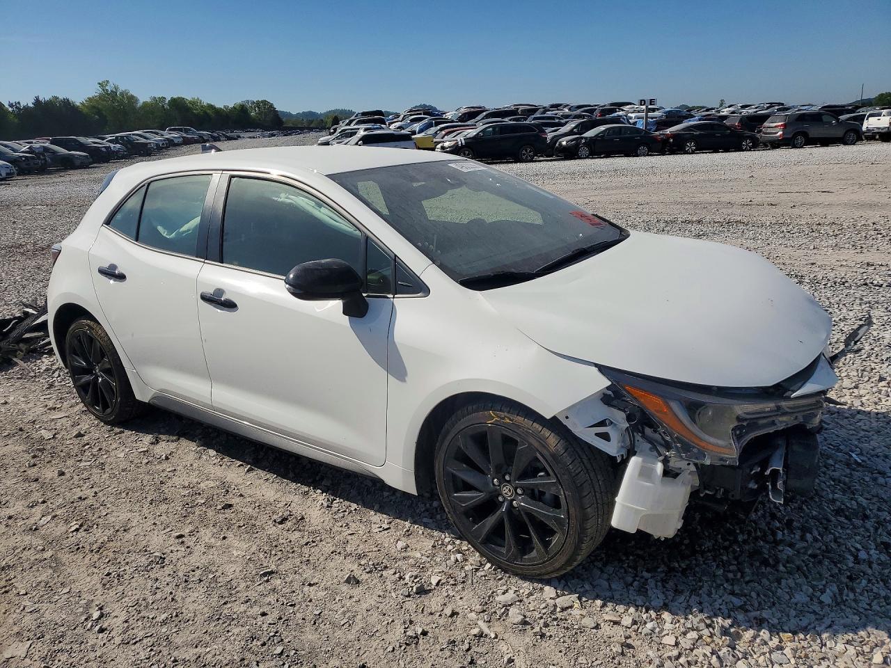 2021 Toyota Corolla Hatchback Se Nightshade Edition - Image 4