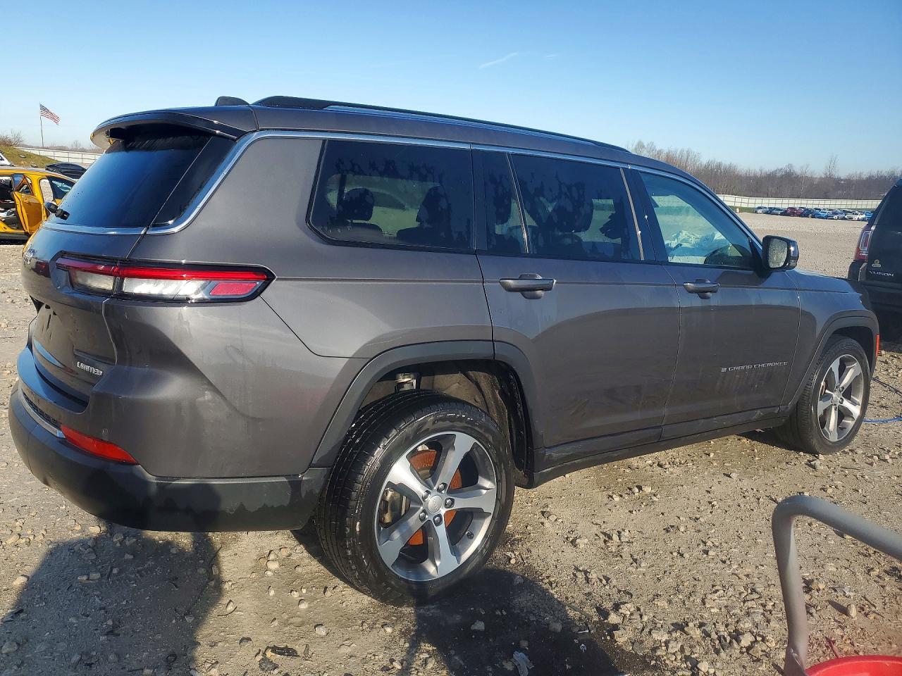 2023 Jeep Grand Cherokee L Limited - Image 3