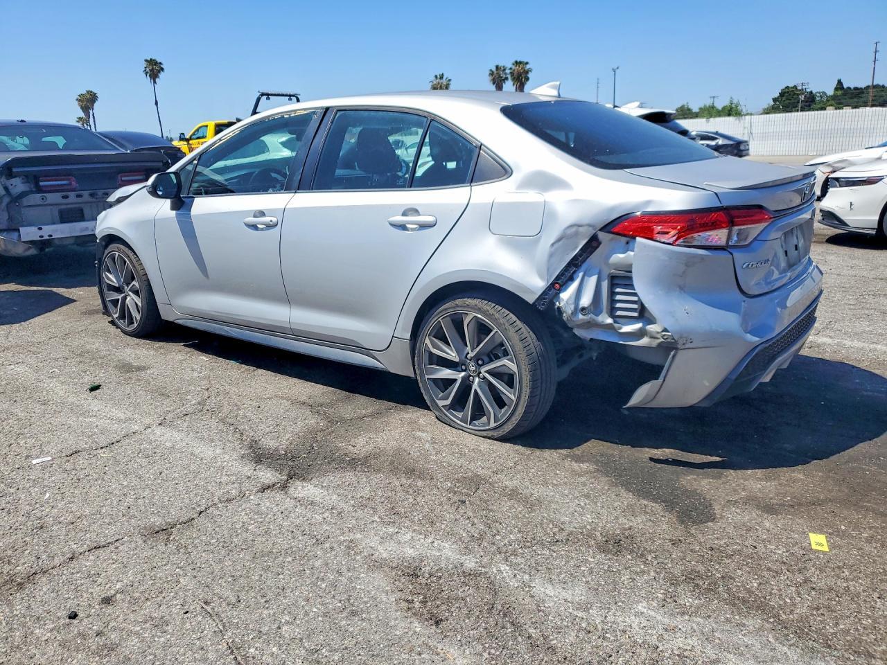 2020 Toyota Corolla Se - Фото 2