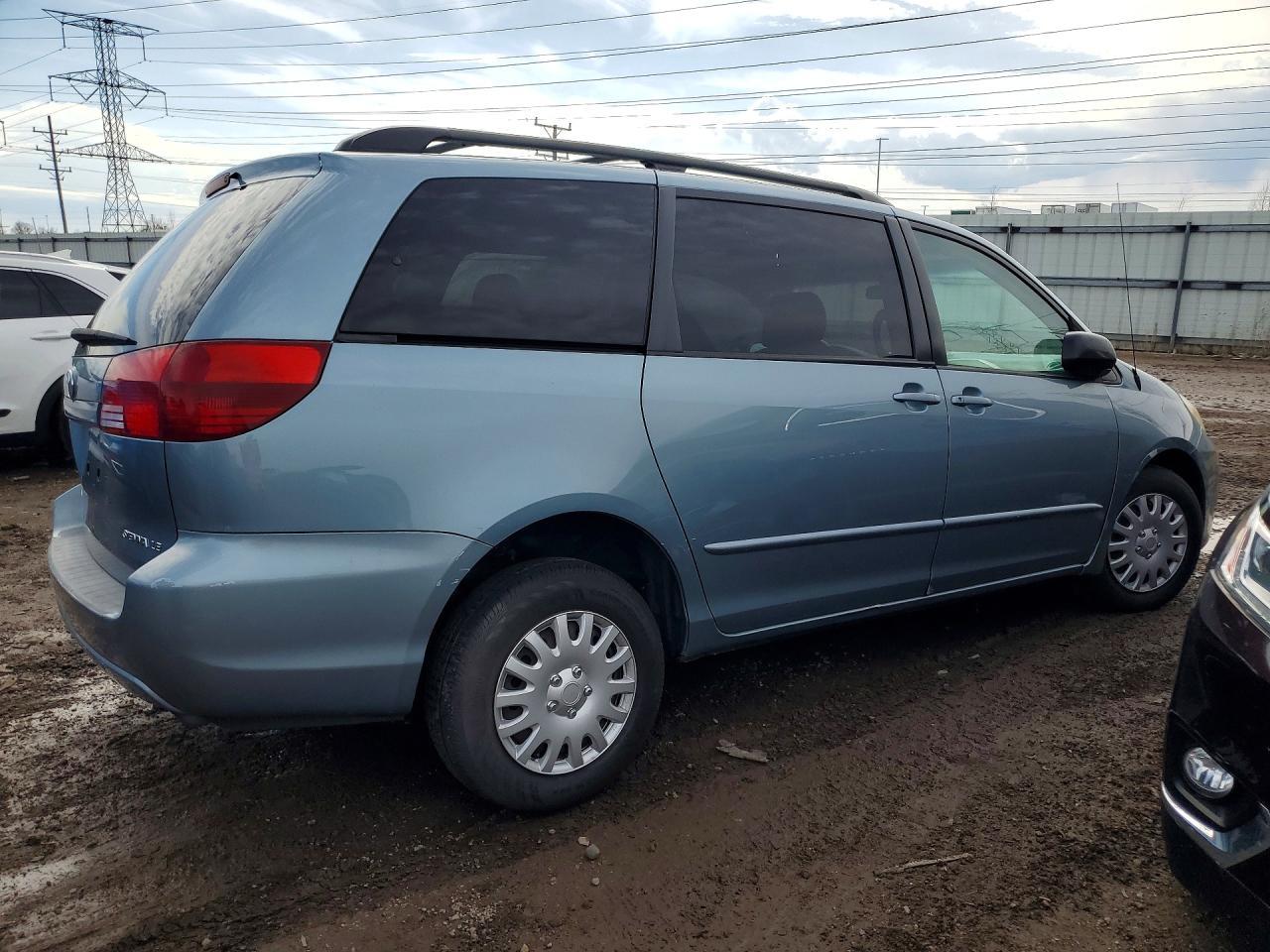 2005 Toyota Sienna Le 7 Passenger - Фото 3