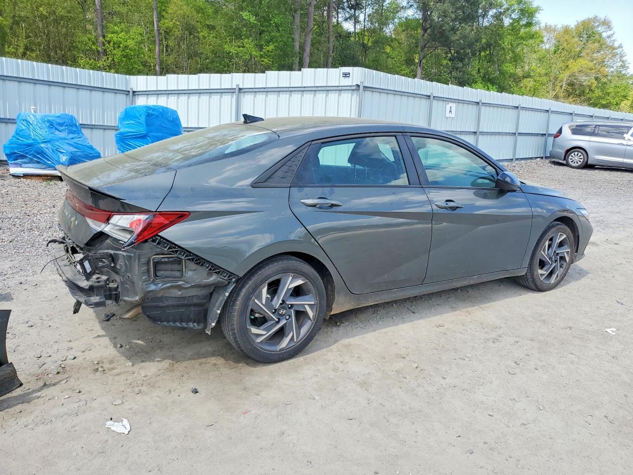 2025 Hyundai Elantra Sel Sport - Фото 3